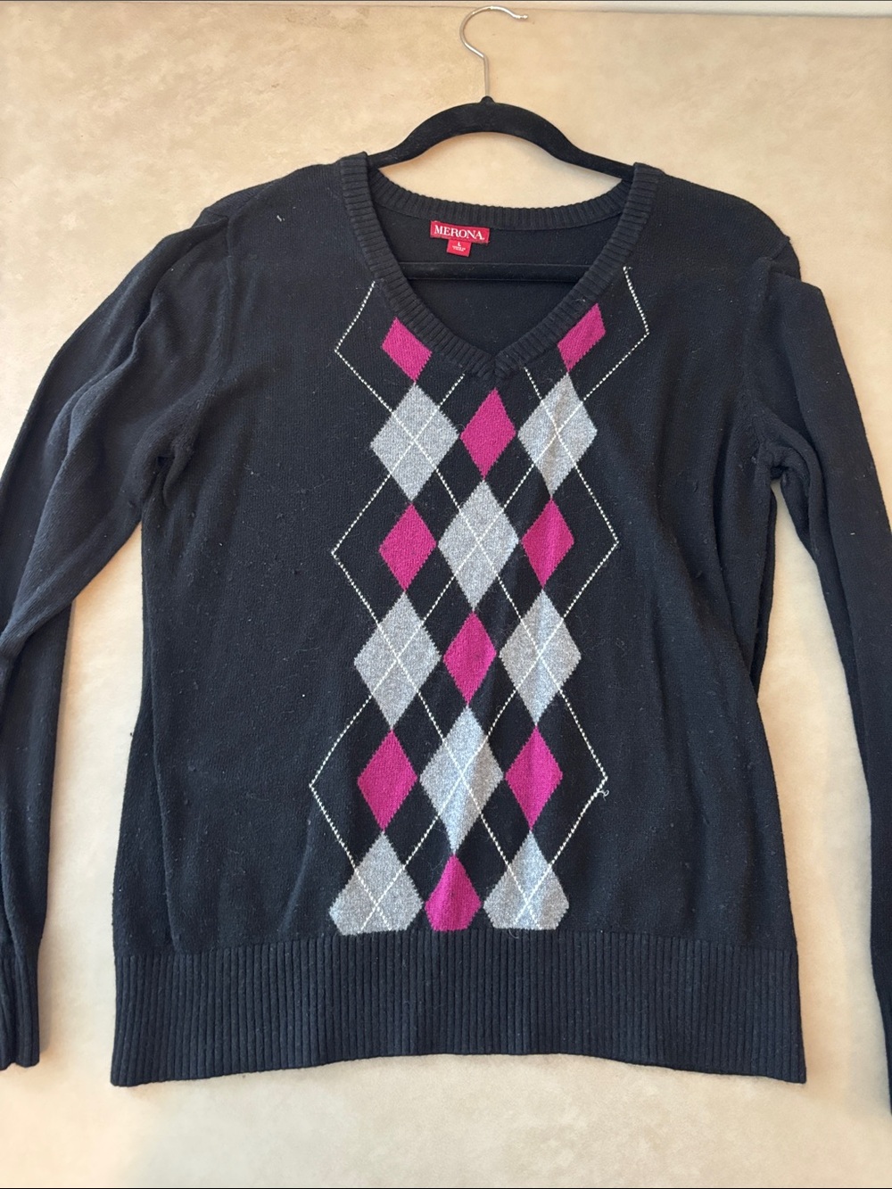 Merona Black V-Neck Argyle Sweater with Pink & Gray Diamonds